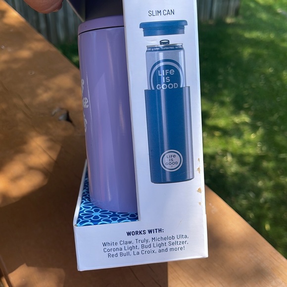 Life is Good 2-Pack Slim Can Coolers Purple Daisy Design The Art of Optimism - Picture 6 of 9